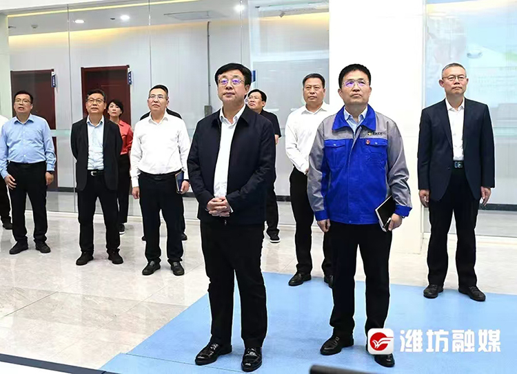 刘书记1015.jpg 刘书记1015.jpg